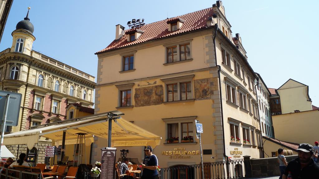 Hotel U 3 Pstrosu Praga Zewnętrze zdjęcie